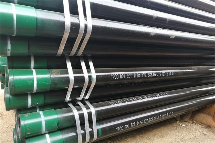 造成API5CT石油套管焊接質(zhì)量差這種現(xiàn)象的原因是內(nèi)部出現(xiàn)了機(jī)械故障，如輥輪或軸偏心，或者焊接功率過大，或者述兩者原因，焊接速度提高.管坯坡擠壓速度會隨著提高